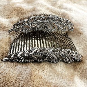 NEW 2pcs. Rhinstones Hair Comb.